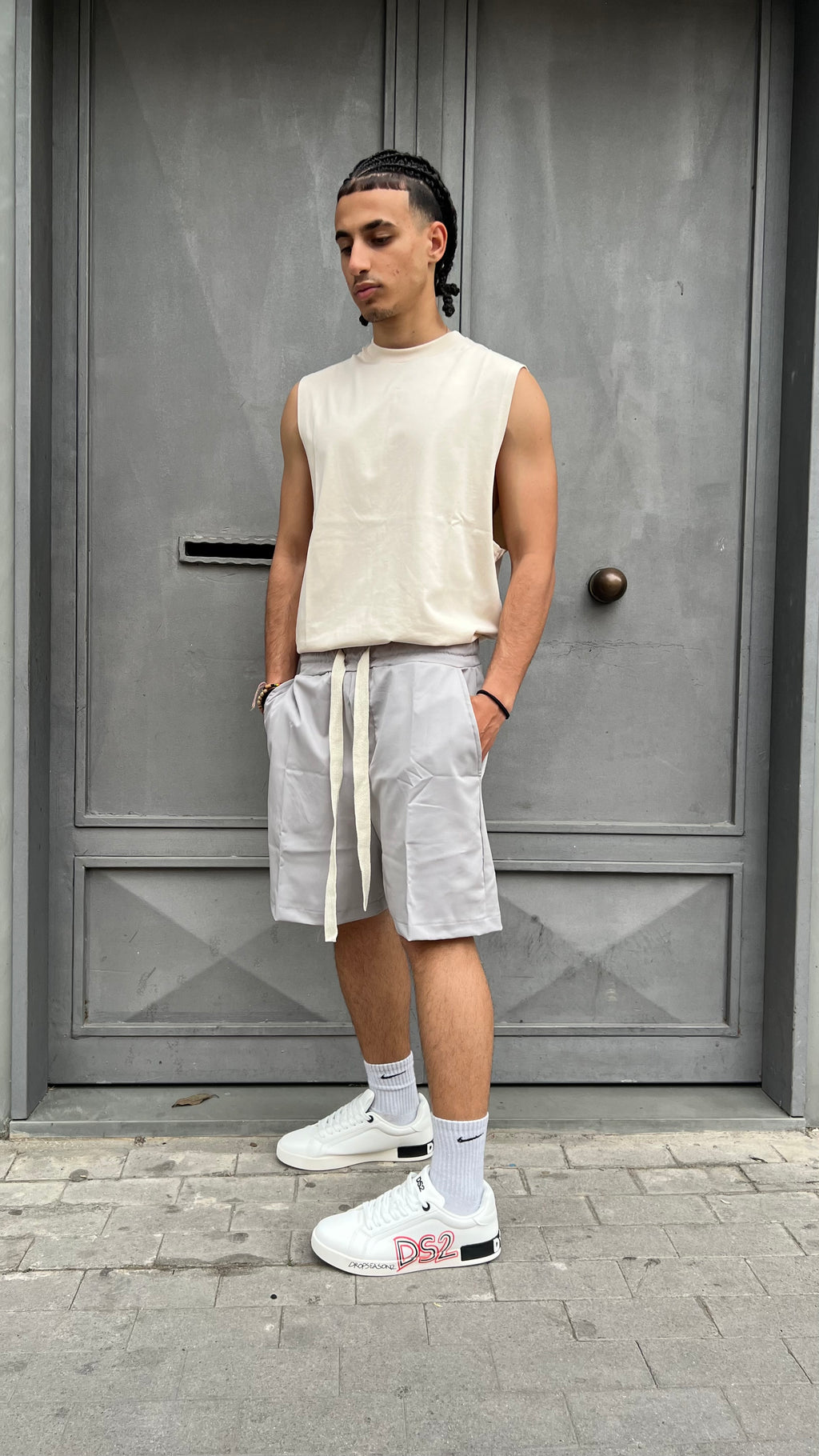 BERMUDA ESSENTIAL