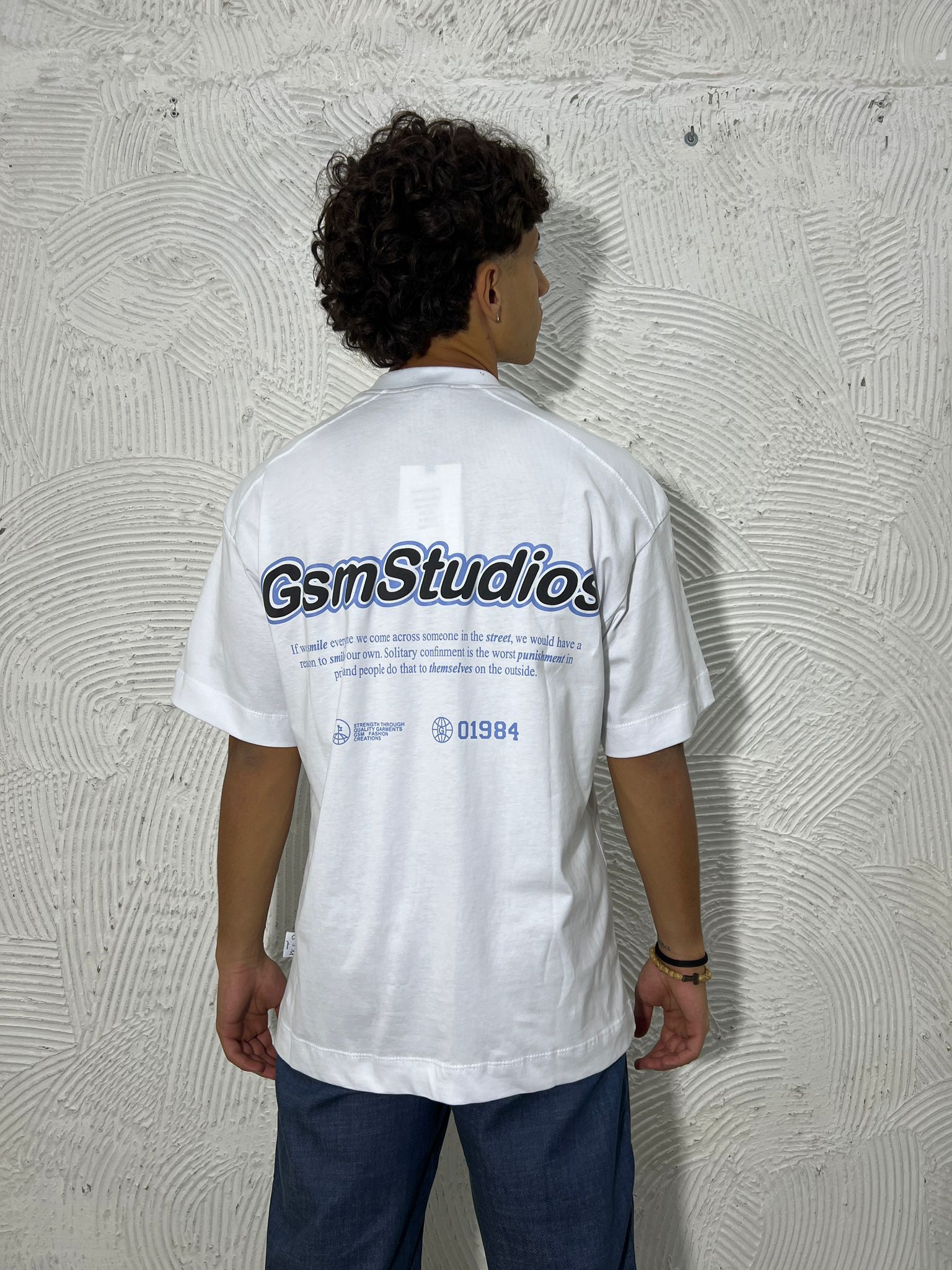 T-SHIRT GSM STUDIOS