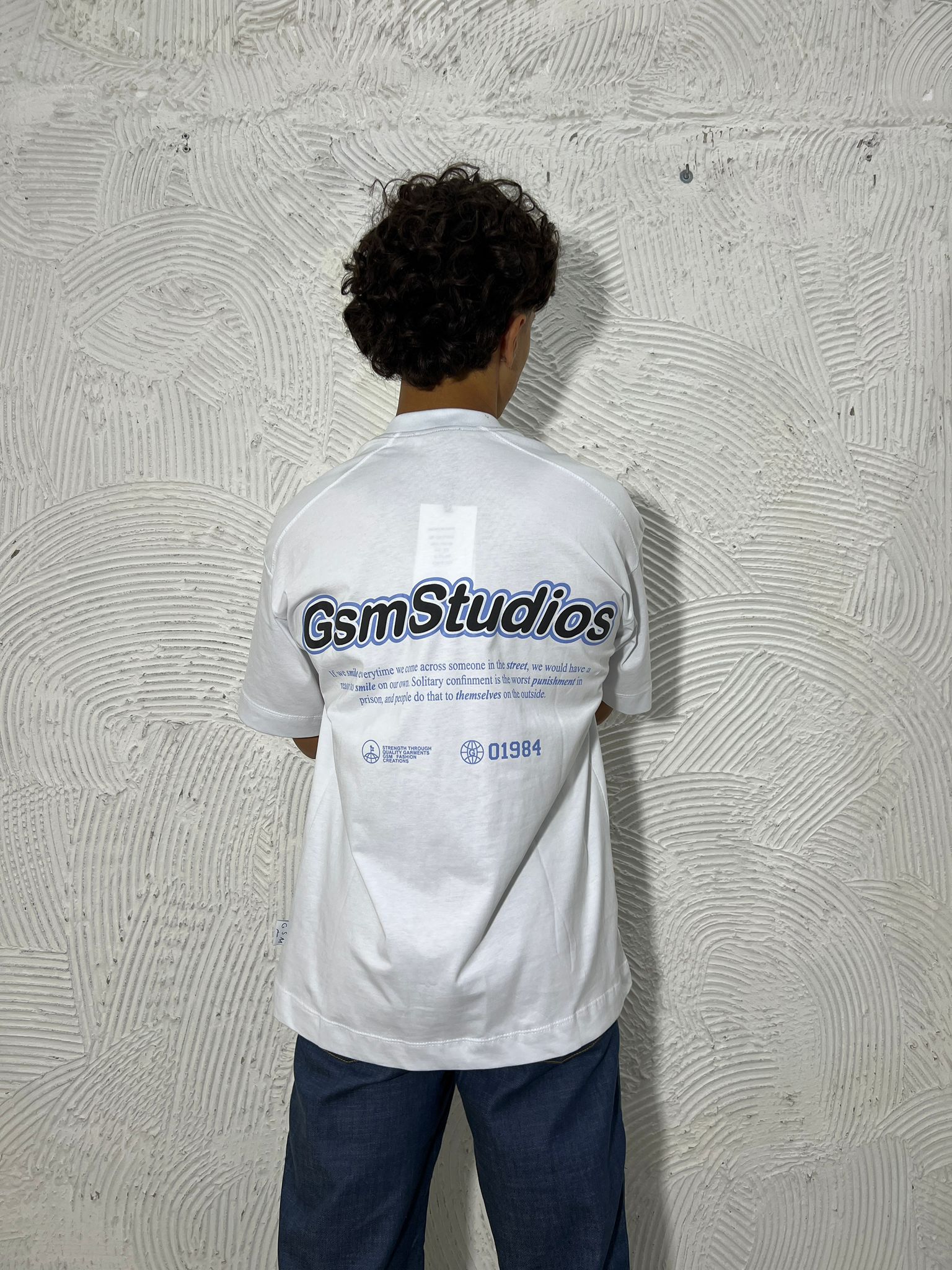 T-SHIRT GSM STUDIOS