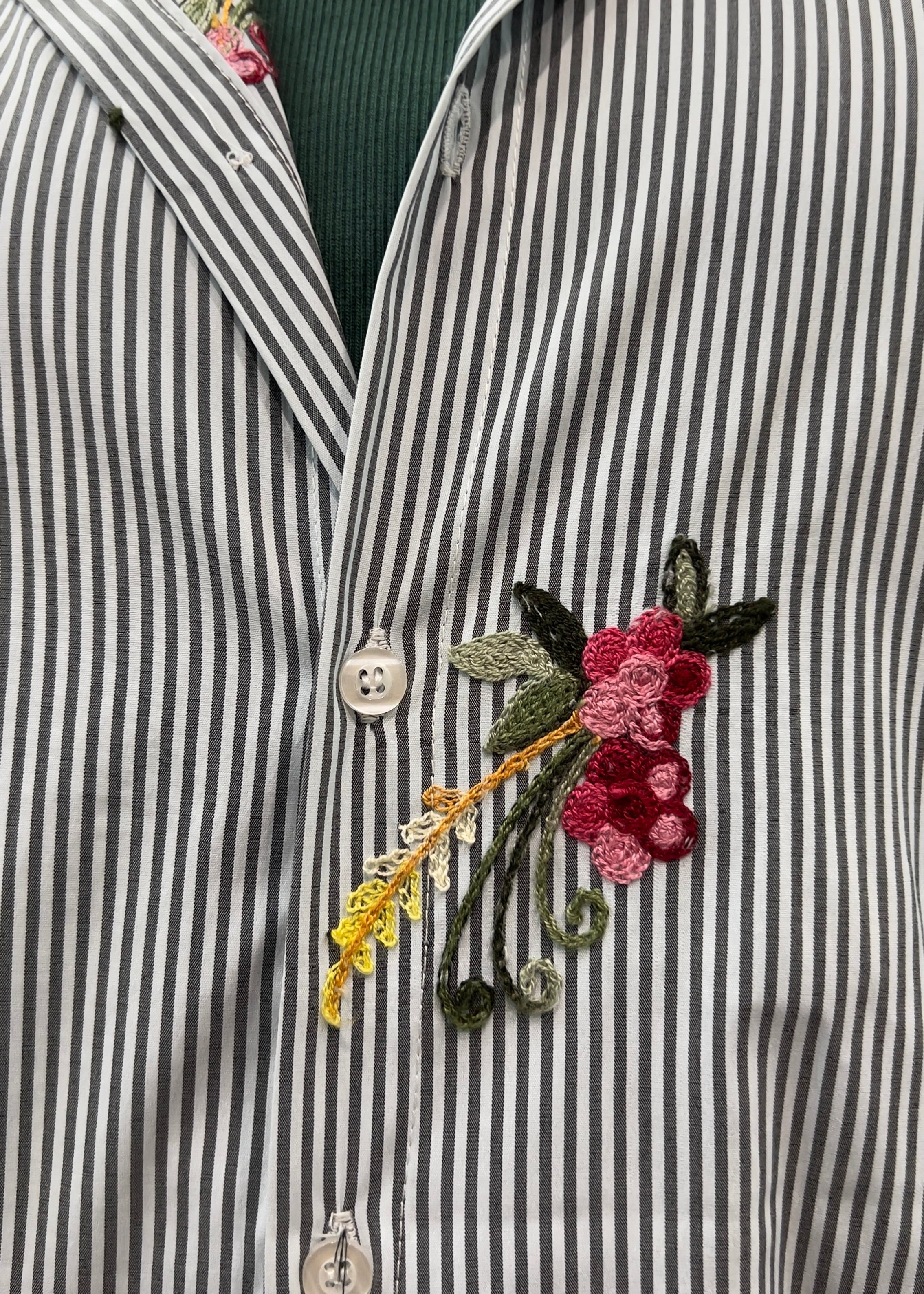 CAMICIA RIGATA RICAMO FIORI