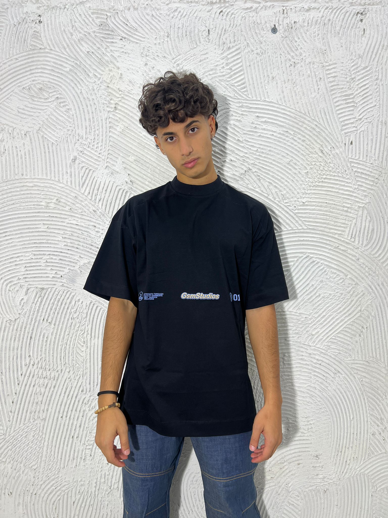 T-SHIRT GSM STUDIOS