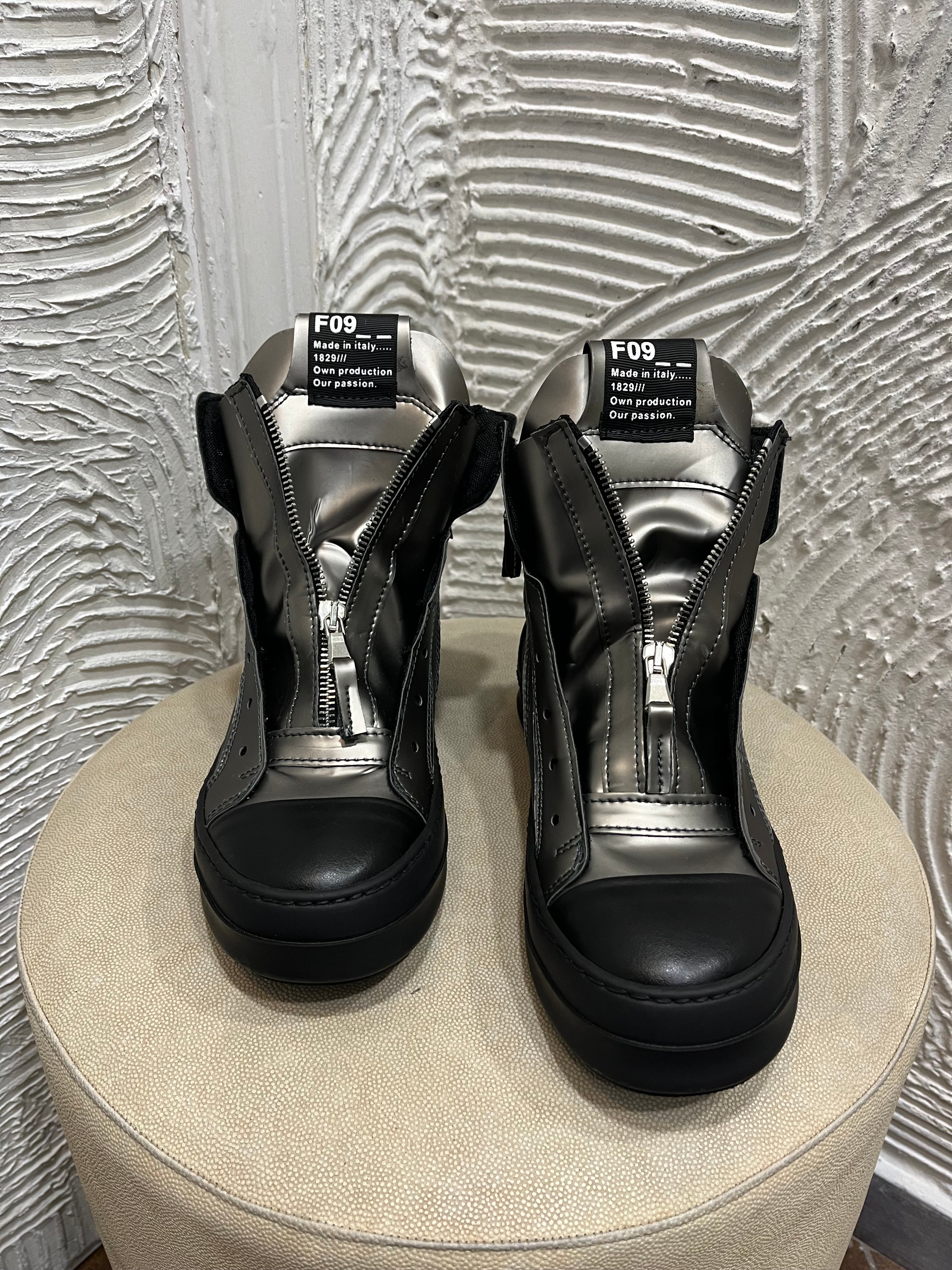 Sneakers F09 mod.Cinz*a Ara*a