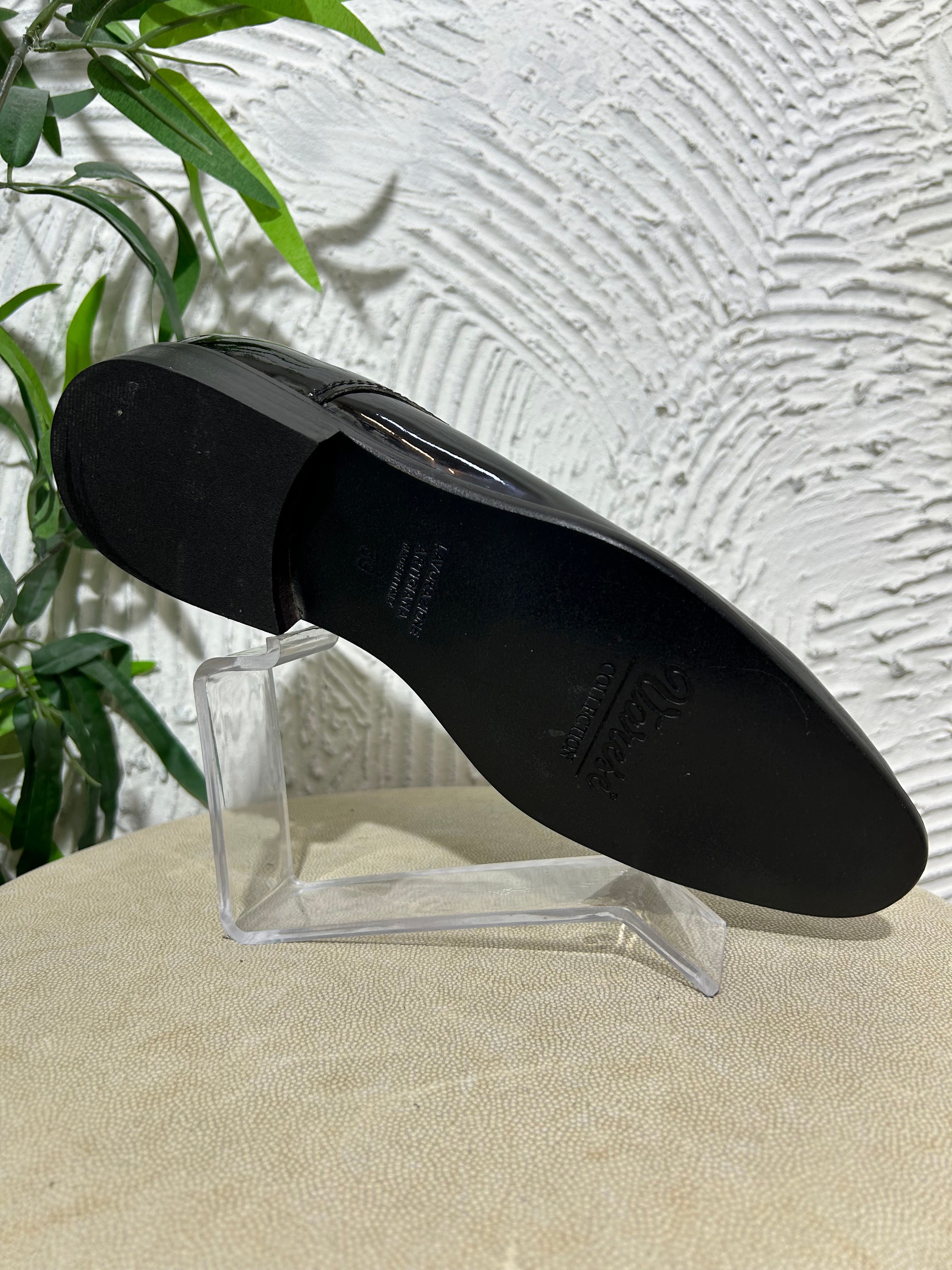 Scarpe modello derby in vernice