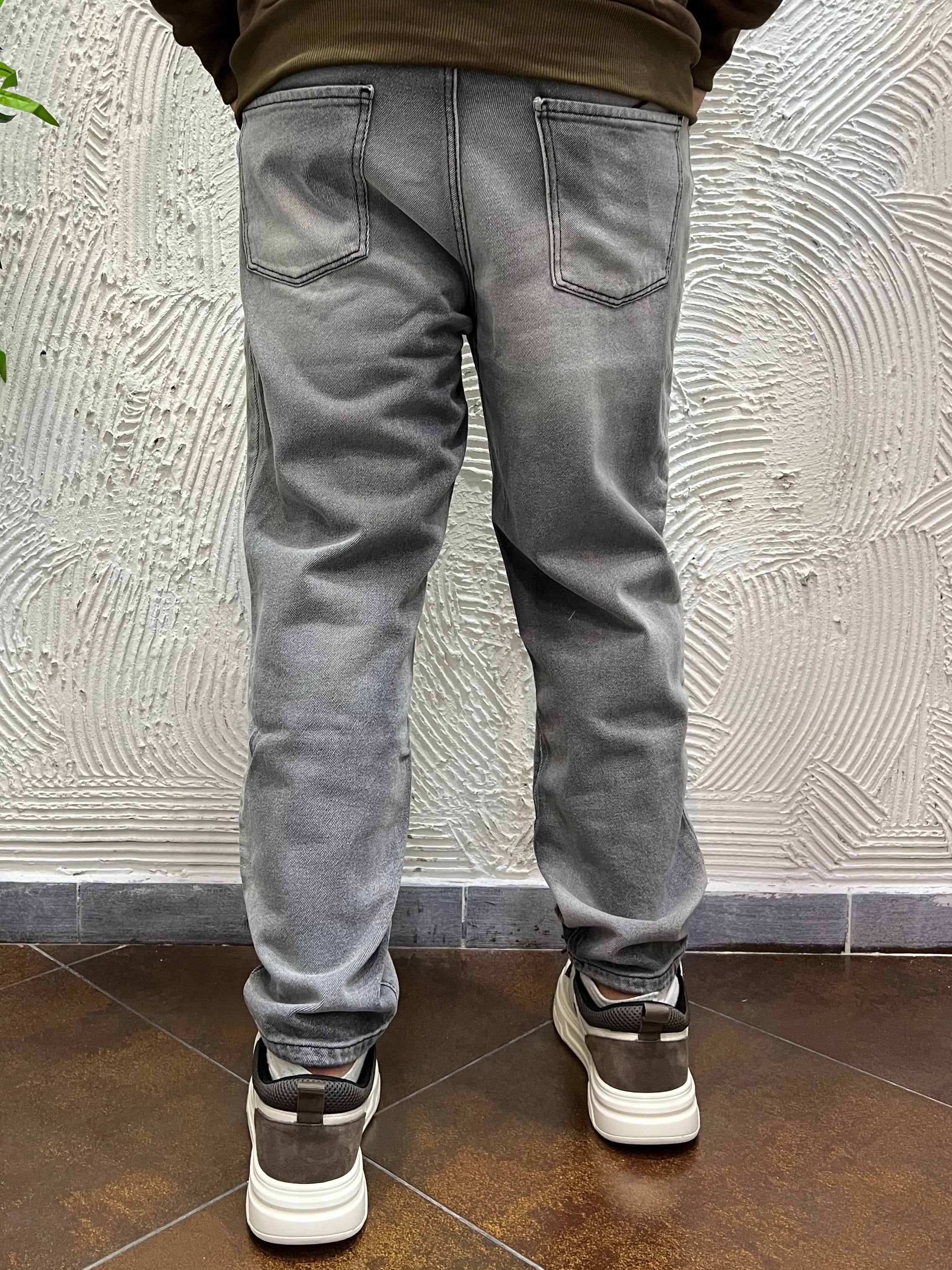 JEANS LOOSE FIT GREY